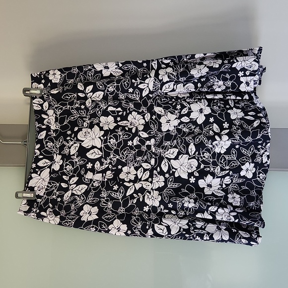 Reitmans size 7 lined cotton skirt - Picture 1 of 5